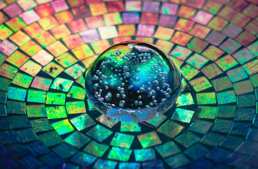 Lost in the Digital Chaos? How Scattered Communication Costs You Time and Trust